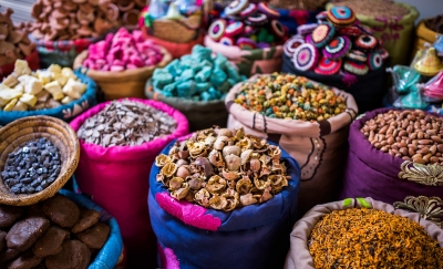 Souk in Marrakesch Marokko (guyberresford / stock.adobe.com)  lizenziertes Stockfoto 
Infos zur Lizenz unter 'Bildquellennachweis'